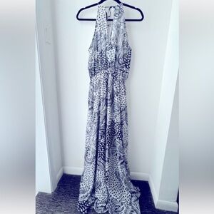 VICI Bandana Print Maxi Dress, like NEW, sz Med, navy and white paisley print🤍